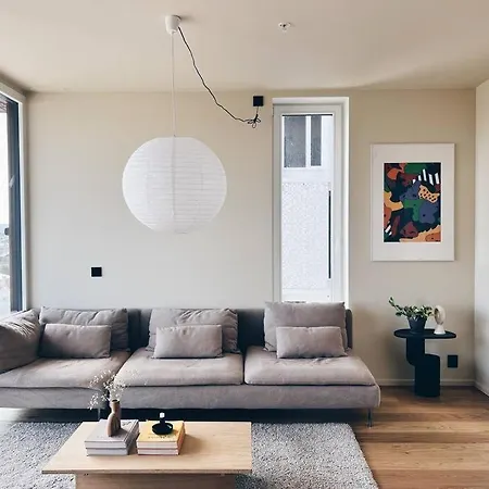 Modern & Nest In *